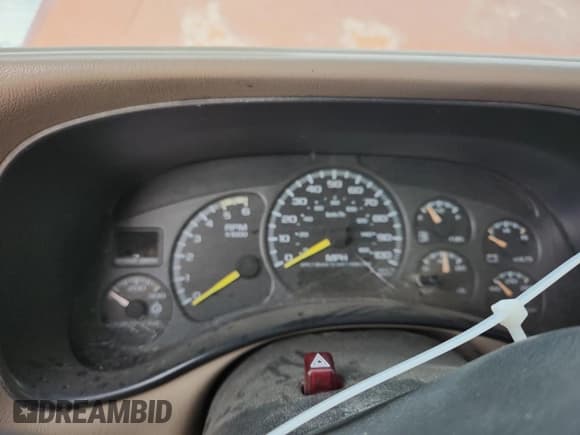 ✅ 2001 Chevrolet Silverado 2500HD LS • VIN: 1GCHK29G21E266441 • Лот: 81143835. Опубликован ранее на Copart с пробегом Не указан. Бесплатный доступ к архиву аукционных продаж из США и подробный отчёт об истории автомобиля на DreamBid. Изображение 9.