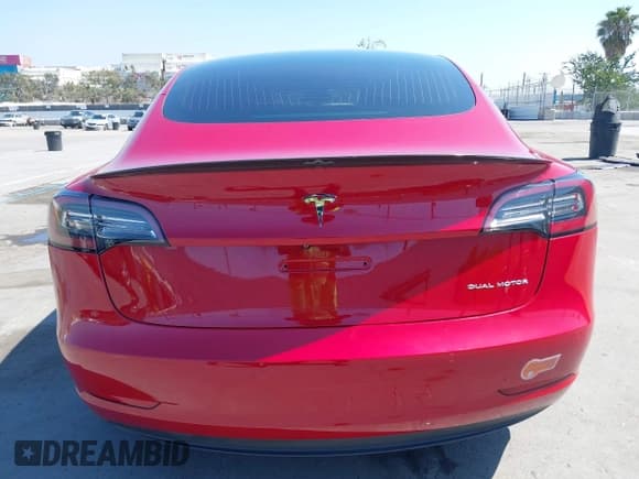 ✅ 2019 Tesla Model 3 Long Range • VIN: 5YJ3E1EB5KF496786 • Lot: 43305024. Listed on IAAI with 50,011 mi. Free auction sales archive from the USA and detailed vehicle history report at DreamBid. Image 16.