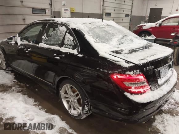 ✅ 2014 Mercedes-Benz C 250 Sport • VIN: WDDGF4HB1ER309401 • Lot: 43865931. Listed on IAAI with 137,663 mi. Free auction sales archive from the USA and detailed vehicle history report at DreamBid. Image 3.