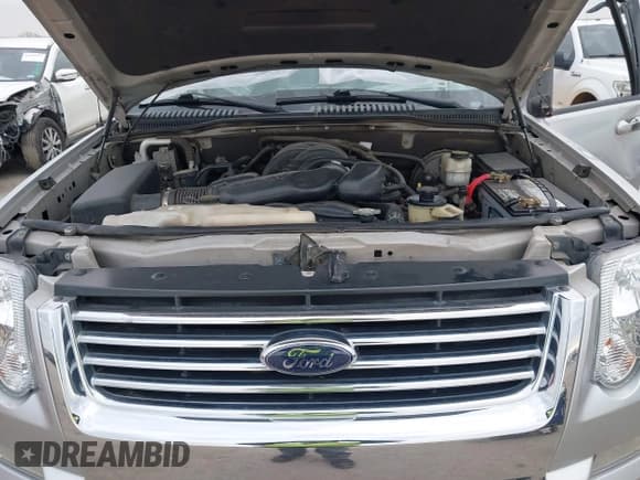 ✅ 2010 Ford Explorer Limited • VIN: 1FMEU7F89AUA84731 • Lot: 41585563. Wystawiony na IAAI z przebiegiem 142 598 mil. Bezpłatny archiwum sprzedaży aukcyjnych z USA i szczegółowy raport historii pojazdu na DreamBid. Zdjęcie 10.