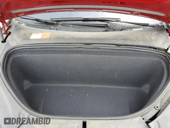 ✅ 2017 Tesla Model X 90D • VIN: 5YJXCAE23HF067744 • Lot: 92631755. Wystawiony na Copart z przebiegiem 47 016 mil. Bezpłatny archiwum sprzedaży aukcyjnych z USA i szczegółowy raport historii pojazdu na DreamBid. Zdjęcie 12.