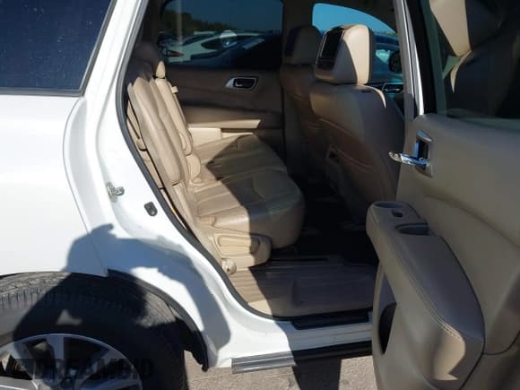 ✅ 2014 Nissan Pathfinder Platinum • VIN: 5N1AR2MN0EC642022 • Лот: 43562006. Опубликован ранее на IAAI с пробегом 182 413 миль. Бесплатный доступ к архиву аукционных продаж из США и подробный отчёт об истории автомобиля на DreamBid. Изображение 8.