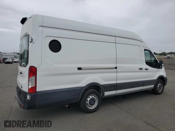 ✅ 2021 Ford Transit Cargo • VIN: 1FTBR3X80MKA21940 • Lot: 92332925. Listed on Copart with 55,894 mi. Free auction sales archive from the USA and detailed vehicle history report at DreamBid. Image 3.