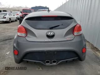 ✅ 2015 Hyundai Veloster Turbo • VIN: KMHTC6AE9FU229565 • Lot: 88311955. Wystawiony na Copart z przebiegiem Nie podano. Bezpłatny archiwum sprzedaży aukcyjnych z USA i szczegółowy raport historii pojazdu na DreamBid. Zdjęcie 6.