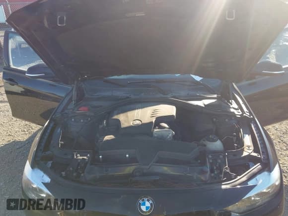 ✅ 2016 BMW 3 Series 328i xDrive • VIN: WBA8E3C56GK501337 • Lot: 43071916. Listed on IAAI with 111,491 mi. Free auction sales archive from the USA and detailed vehicle history report at DreamBid. Image 10.