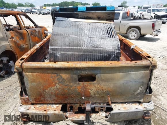 ✅ 2018 Chevrolet Silverado 1500 Work Truck • VIN: 1GCNCNEH1JZ288729 • Лот: 42448042. Опубликован ранее на IAAI с пробегом Не указан. Бесплатный доступ к архиву аукционных продаж из США и подробный отчёт об истории автомобиля на DreamBid. Изображение 14.