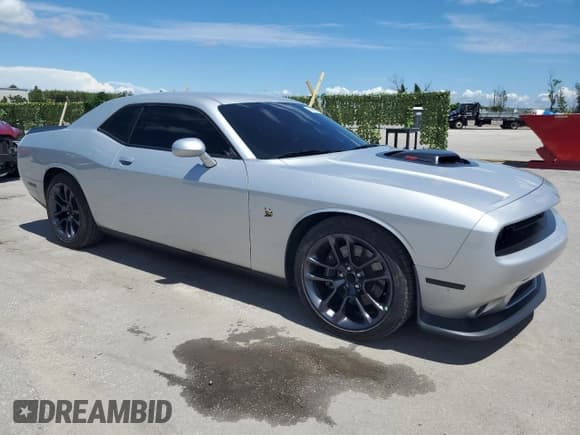 ✅ 2020 Dodge Challenger R/T Scat Pack • VIN: 2C3CDZFJ5LH201368 • Lot: 60993674. Wystawiony na Copart z przebiegiem 42 370 mil. Bezpłatny archiwum sprzedaży aukcyjnych z USA i szczegółowy raport historii pojazdu na DreamBid. Zdjęcie 4.