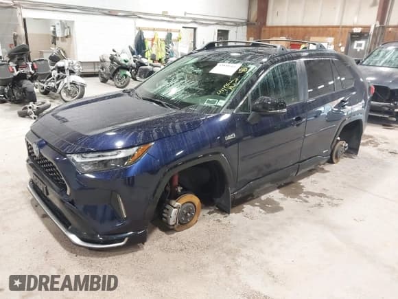 ✅ 2023 Toyota RAV4 XSE • VIN: JTMEB3FV5PD136339 • Lot: 43539760. Wystawiony na IAAI z przebiegiem 49 435 mil. Bezpłatny archiwum sprzedaży aukcyjnych z USA i szczegółowy raport historii pojazdu na DreamBid. Zdjęcie 2.