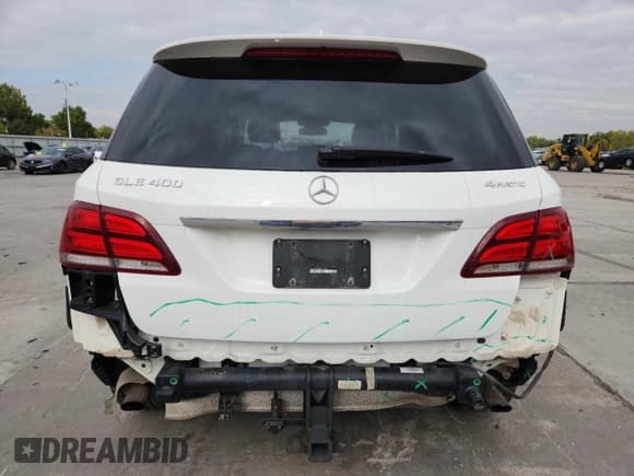 ✅ 2019 Mercedes-Benz GLE 400 • VIN: 4JGDA5GB6KB210849 • Lot: 82333205. Wystawiony na Copart z przebiegiem 98 178 mil. Bezpłatny archiwum sprzedaży aukcyjnych z USA i szczegółowy raport historii pojazdu na DreamBid. Zdjęcie 6.