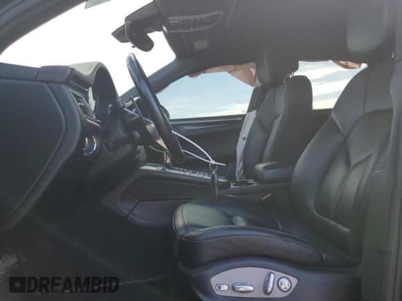 ✅ 2017 Porsche Macan • VIN: WP1AA2A53HLB03395 • Лот: 71921355. Опубликован ранее на Copart с пробегом 66 133 миль. Бесплатный доступ к архиву аукционных продаж из США и подробный отчёт об истории автомобиля на DreamBid. Изображение 7.