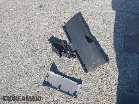 ✅ 2008 Honda Civic EX-L • VIN: 2HGFG12988H565564 • Lot: 43741196. Wystawiony na IAAI z przebiegiem 184 509 mil. Bezpłatny archiwum sprzedaży aukcyjnych z USA i szczegółowy raport historii pojazdu na DreamBid. Zdjęcie 11.