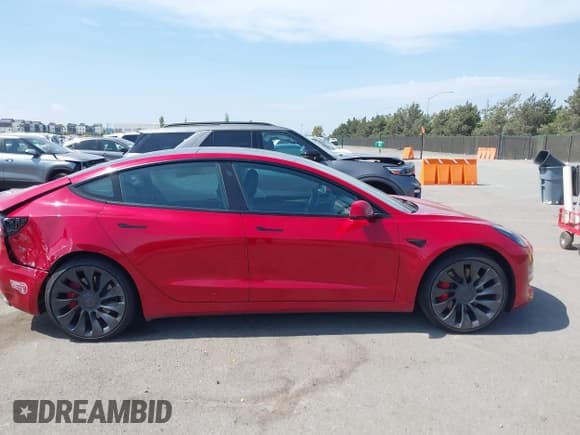 ✅ 2023 Tesla Model 3 Performance • VIN: 5YJ3E1EC4PF393777 • Лот: 42391228. Опубликован ранее на IAAI с пробегом 33 241 миль. Бесплатный доступ к архиву аукционных продаж из США и подробный отчёт об истории автомобиля на DreamBid. Изображение 12.