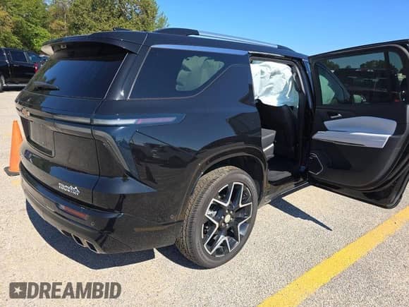 2025 Chevrolet Traverse AWD High Country с VIN 1GNEVKRS6SJ176899, выставлен на аукционе IAAI как лот 43610346 с пробегом 18 060 миль миль и . История ставок и продаж доступна на DreamBid. Изображение 35.