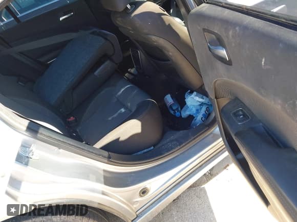 ✅ 2015 Dodge Charger SE • VIN: 2C3CDXBG1FH735292 • Лот: 43484313. Опубликован ранее на IAAI с пробегом Не указан. Бесплатный доступ к архиву аукционных продаж из США и подробный отчёт об истории автомобиля на DreamBid. Изображение 8.