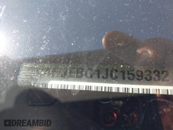 2018 Jeep Grand Cherokee Limited z VIN 1C4RJEBG1JC159332, wystawiony jako IAAI lot #43123211 z przebiegiem 62 515 mil mil oraz . Historia ofert i sprzedaży dostępna na DreamBid. Obrazek 17.