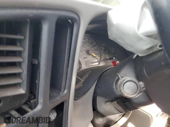 2001 Chevrolet Suburban LS с VIN 3GNEC16T51G249998, выставлен на аукционе Copart как лот 65819714 с пробегом Не указан миль и На запчасти • Non repairable. История ставок и продаж доступна на DreamBid. Изображение 9.