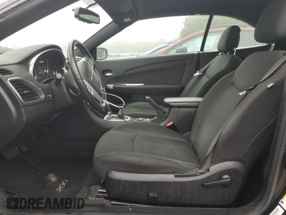 ✅ 2011 Chrysler 200 Touring • VIN: 1C3BC2EB3BN543259 • Lot: 56844365. Listed on Copart with 72,482 mi. Free auction sales archive from the USA and detailed vehicle history report at DreamBid. Image 7.