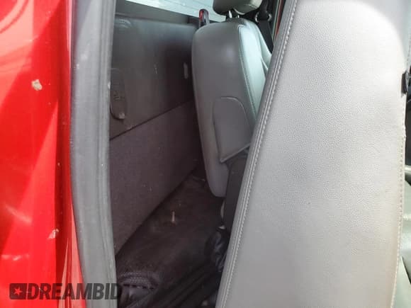 ✅ 2011 Chevrolet Silverado 1500 Work Truck • VIN: 1GCNKPE02BF169776 • Lot: 54347975. Wystawiony na Copart z przebiegiem 113 710 mil. Bezpłatny archiwum sprzedaży aukcyjnych z USA i szczegółowy raport historii pojazdu na DreamBid. Zdjęcie 10.