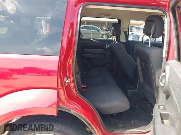 ✅ 2011 Dodge Nitro Heat • VIN: 1D4PU4GK4BW606034 • Lot: 43222066. Listed on IAAI with 186,152 mi. Free auction sales archive from the USA and detailed vehicle history report at DreamBid. Image 8.