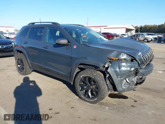 ✅ 2017 Jeep Cherokee Trailhawk L Plus • VIN: 1C4PJMBSXHW639609 • Lot: 43540970. Wystawiony na IAAI z przebiegiem 79 511 mil. Bezpłatny archiwum sprzedaży aukcyjnych z USA i szczegółowy raport historii pojazdu na DreamBid. Zdjęcie 1.