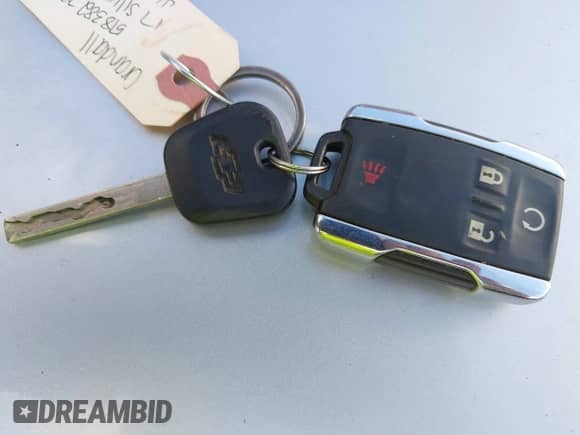 2017 Chevrolet Silverado 2500HD LTZ with VIN 1GC2KWEG4HZ192879, listed as a IAAI auction lot 43380040 with 98,324 mi miles and . Bid and sale history available at DreamBid. Image 11.