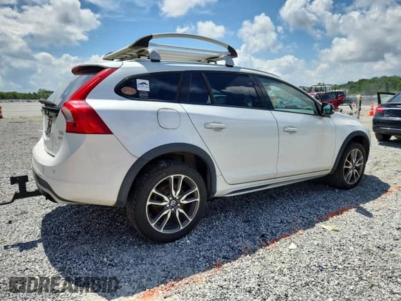 ✅ 2015 Volvo V60 T5 • VIN: YV4612HK4F1001189 • Лот: 65160625. Опубликован ранее на Copart с пробегом 195 495 миль. Бесплатный доступ к архиву аукционных продаж из США и подробный отчёт об истории автомобиля на DreamBid. Изображение 3.