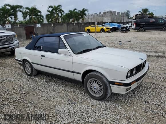 1992 BMW 3 Series z VIN WBABB2317NEC29787, wystawiony jako Copart lot #74238544 z przebiegiem 159 697 mil mil oraz Czysty tytuł • Clean title. Historia ofert i sprzedaży dostępna na DreamBid. Obrazek 4.