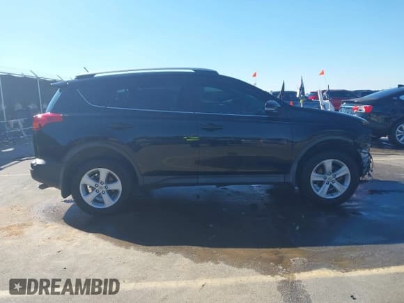 ✅ 2014 Toyota RAV4 XLE • VIN: 2T3WFREV6EW129543 • Lot: 43468511. Listed on IAAI with 235,293 mi. Free auction sales archive from the USA and detailed vehicle history report at DreamBid. Image 14.
