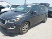 ✅ 2020 Kia Sedona EX • VIN: KNDMB5C14L6596843 • Lot: 42074858. Wystawiony na IAAI z przebiegiem 82 294 mil. Bezpłatny archiwum sprzedaży aukcyjnych z USA i szczegółowy raport historii pojazdu na DreamBid. Zdjęcie 2.