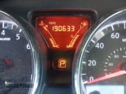 ✅ 2013 Nissan Versa S Plus • VIN: 3N1CN7AP8DL852840 • Lot: 42587405. Wystawiony na IAAI z przebiegiem 190 633 mil. Bezpłatny archiwum sprzedaży aukcyjnych z USA i szczegółowy raport historii pojazdu na DreamBid. Zdjęcie 15.