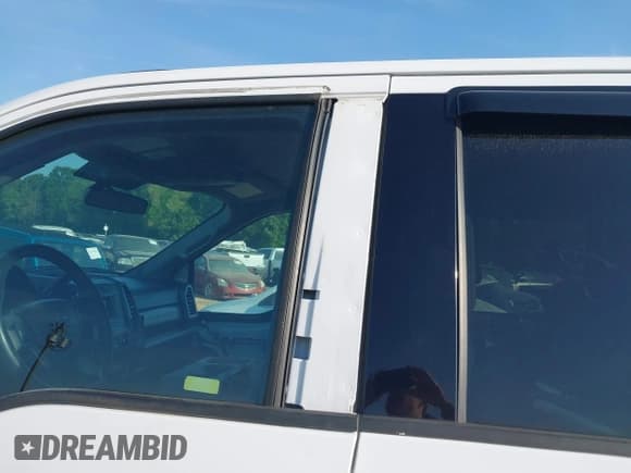 ✅ 2019 Ford F-250 XL • VIN: 1FT7W2BT4KEE35979 • Lot: 42140207. Listed on IAAI with 87,519 mi. Free auction sales archive from the USA and detailed vehicle history report at DreamBid. Image 20.