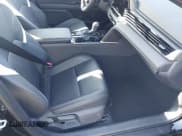 ✅ 2026 Toyota Camry Nightshade • VIN: 4T1DAACK2TU217740 • Lot: 43782010. Wystawiony na IAAI z przebiegiem 429 mil. Bezpłatny archiwum sprzedaży aukcyjnych z USA i szczegółowy raport historii pojazdu na DreamBid. Zdjęcie 5.