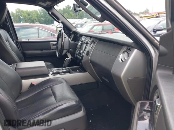 ✅ 2011 Ford Expedition Limited • VIN: 1FMJU1K57BEF06191 • Лот: 42742105. Опубликован ранее на IAAI с пробегом 182 561 миль. Бесплатный доступ к архиву аукционных продаж из США и подробный отчёт об истории автомобиля на DreamBid. Изображение 5.