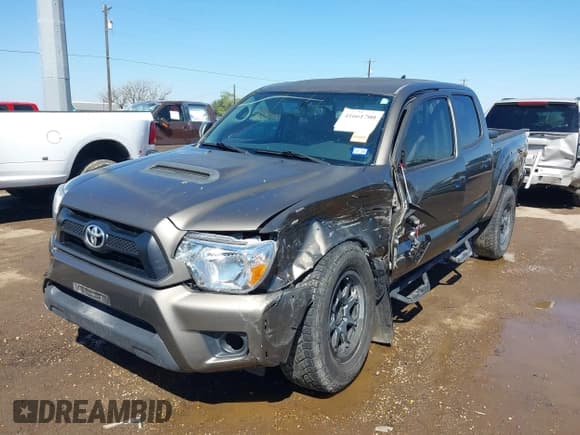 ✅ 2012 Toyota Tacoma • VIN: 5TFLU4EN9CX047925 • Lot: 41661700. Listed on IAAI with 219,158 mi. Free auction sales archive from the USA and detailed vehicle history report at DreamBid. Image 6.