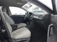 ✅ 2019 Volkswagen Tiguan S • VIN: 3VV1B7AX9KM186397 • Лот: 41479874. Опубликован ранее на IAAI с пробегом 31 044 миль. Бесплатный доступ к архиву аукционных продаж из США и подробный отчёт об истории автомобиля на DreamBid. Изображение 5.