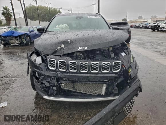 ✅ 2025 Jeep Compass Limited • VIN: 3C4NJDCN1ST622873 • Lot: 94059615. Wystawiony na Copart z przebiegiem 6 727 mil. Bezpłatny archiwum sprzedaży aukcyjnych z USA i szczegółowy raport historii pojazdu na DreamBid. Zdjęcie 5.