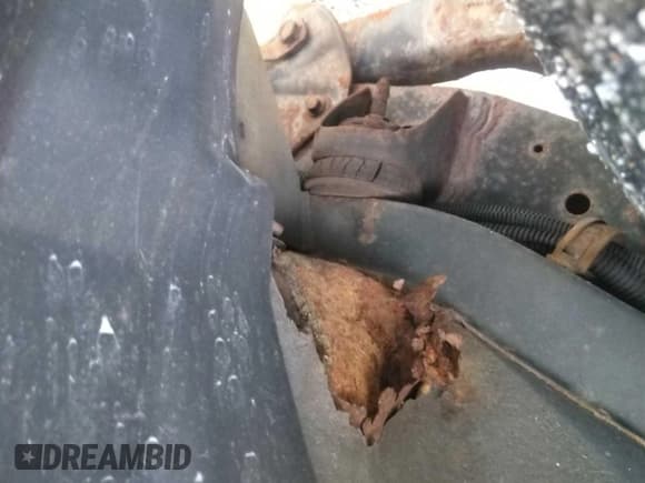 ✅ 2011 Ford Econoline Cargo Commercial • VIN: 1FTNE2EL9BDB35043 • Lot: 43930144. Listed on IAAI with 68,982 mi. Free auction sales archive from the USA and detailed vehicle history report at DreamBid. Image 27.