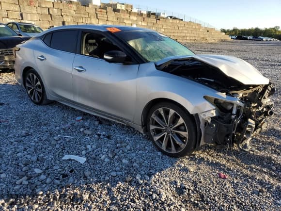 ✅ 2019 Nissan Maxima Platinum • VIN: 1N4AA6AV4KC362550 • Lot: 85938945. Wystawiony na Copart z przebiegiem 87 531 mil. Bezpłatny archiwum sprzedaży aukcyjnych z USA i szczegółowy raport historii pojazdu na DreamBid. Zdjęcie 4.