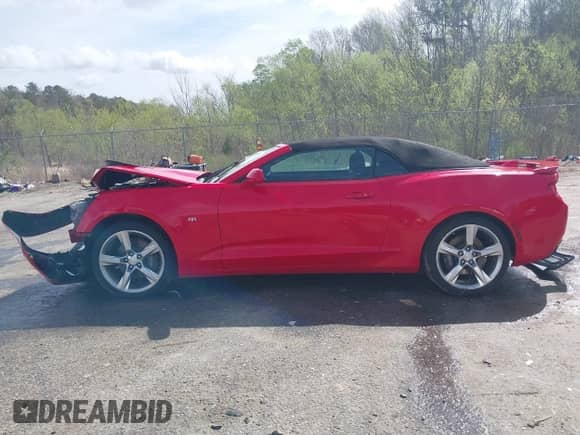 2017 Chevrolet Camaro 1SS с VIN 1G1FF3D76H0182390, выставлен на аукционе IAAI как лот 41824313 с пробегом 81 965 миль миль и . История ставок и продаж доступна на DreamBid. Изображение 14.