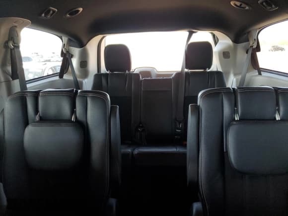 ✅ 2020 Dodge Grand Caravan SXT • VIN: 2C4RDGCG0LR195010 • Лот: 84072585. Опубликован ранее на Copart с пробегом 132 675 миль. Бесплатный доступ к архиву аукционных продаж из США и подробный отчёт об истории автомобиля на DreamBid. Изображение 10.