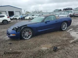 ✅ 2004 Chevrolet Corvette • VIN: 1G1YY32G445115760 • Лот: 56300385. Опубликован ранее на Copart с пробегом 47 434 миль. Бесплатный доступ к архиву аукционных продаж из США и подробный отчёт об истории автомобиля на DreamBid. Изображение 1.