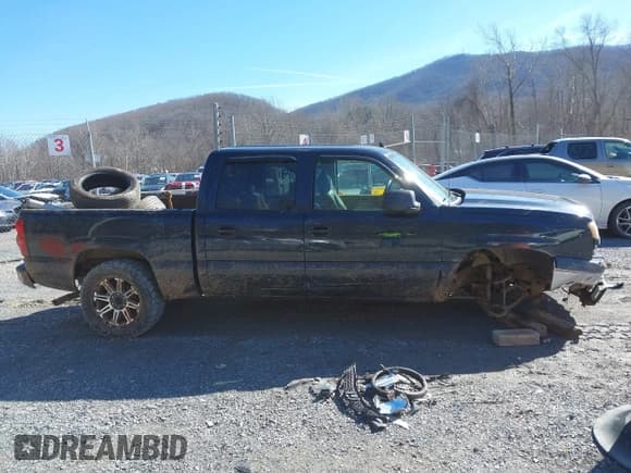 ✅ 2006 Chevrolet Silverado 1500 LT1 • VIN: 2GCEK13TX61232856 • Лот: 41593832. Опубликован ранее на IAAI с пробегом 186 273 миль. Бесплатный доступ к архиву аукционных продаж из США и подробный отчёт об истории автомобиля на DreamBid. Изображение 13.