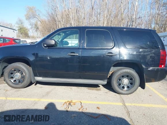 ✅ 2014 Chevrolet Tahoe Commercial • VIN: 1GNLC2E0XER158929 • Lot: 43623990. Wystawiony na IAAI z przebiegiem 150 104 mil. Bezpłatny archiwum sprzedaży aukcyjnych z USA i szczegółowy raport historii pojazdu na DreamBid. Zdjęcie 14.
