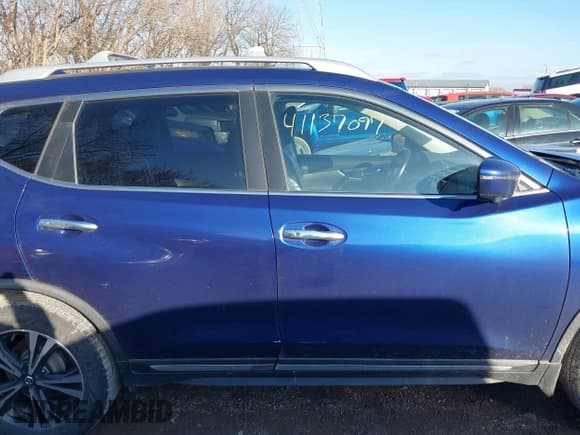 ✅ 2017 Nissan Rogue SL • VIN: JN8AT2MV0HW284837 • Lot: 41137097. Listed on IAAI with 178,763 mi. Free auction sales archive from the USA and detailed vehicle history report at DreamBid. Image 13.