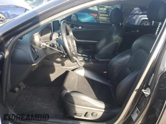 ✅ 2019 Kia Stinger • VIN: KNAE15LA5K6055013 • Lot: 91993145. Wystawiony na Copart z przebiegiem 173 628 mil. Bezpłatny archiwum sprzedaży aukcyjnych z USA i szczegółowy raport historii pojazdu na DreamBid. Zdjęcie 7.