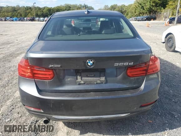 2014 BMW 3 Series 328d xDrive с VIN WBA3D5C50EKX99244, выставлен на аукционе Copart как лот 85888815 с пробегом 196 432 миль миль и Списание • Salvage title. История ставок и продаж доступна на DreamBid. Изображение 6.