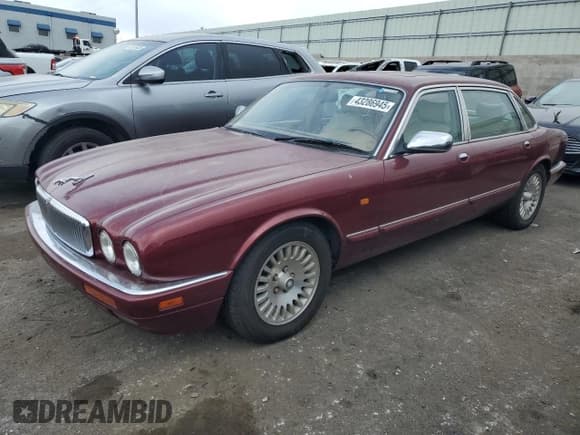 ✅ 1997 Jaguar XJ Vanden Plas • VIN: SAJKX6243VC804338 • Lot: 43286945. Wystawiony na Copart z przebiegiem 124 274 mil. Bezpłatny archiwum sprzedaży aukcyjnych z USA i szczegółowy raport historii pojazdu na DreamBid. Zdjęcie 1.