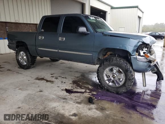 ✅ 2006 GMC Sierra 1500 SLE2 • VIN: 2GTEK13TX61139044 • Lot: 78922514. Wystawiony na Copart z przebiegiem Nie podano. Bezpłatny archiwum sprzedaży aukcyjnych z USA i szczegółowy raport historii pojazdu na DreamBid. Zdjęcie 4.