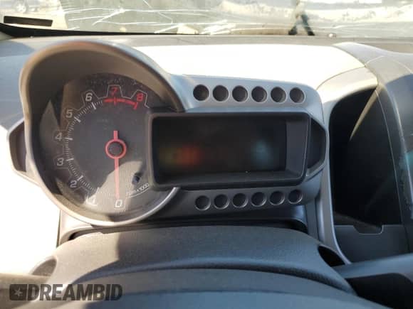 2013 Chevrolet Sonic LT с VIN 1G1JC5SB7D4142876, выставлен на аукционе Copart как лот 71410664 с пробегом Не указан миль и Списание • Salvage title. История ставок и продаж доступна на DreamBid. Изображение 9.