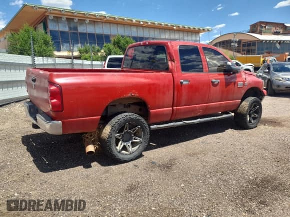 ✅ 2008 Dodge 2500 ST • VIN: 3D7KR28A98G180227 • Лот: 63798295. Опубликован ранее на Copart с пробегом 301 549 миль. Бесплатный доступ к архиву аукционных продаж из США и подробный отчёт об истории автомобиля на DreamBid. Изображение 3.
